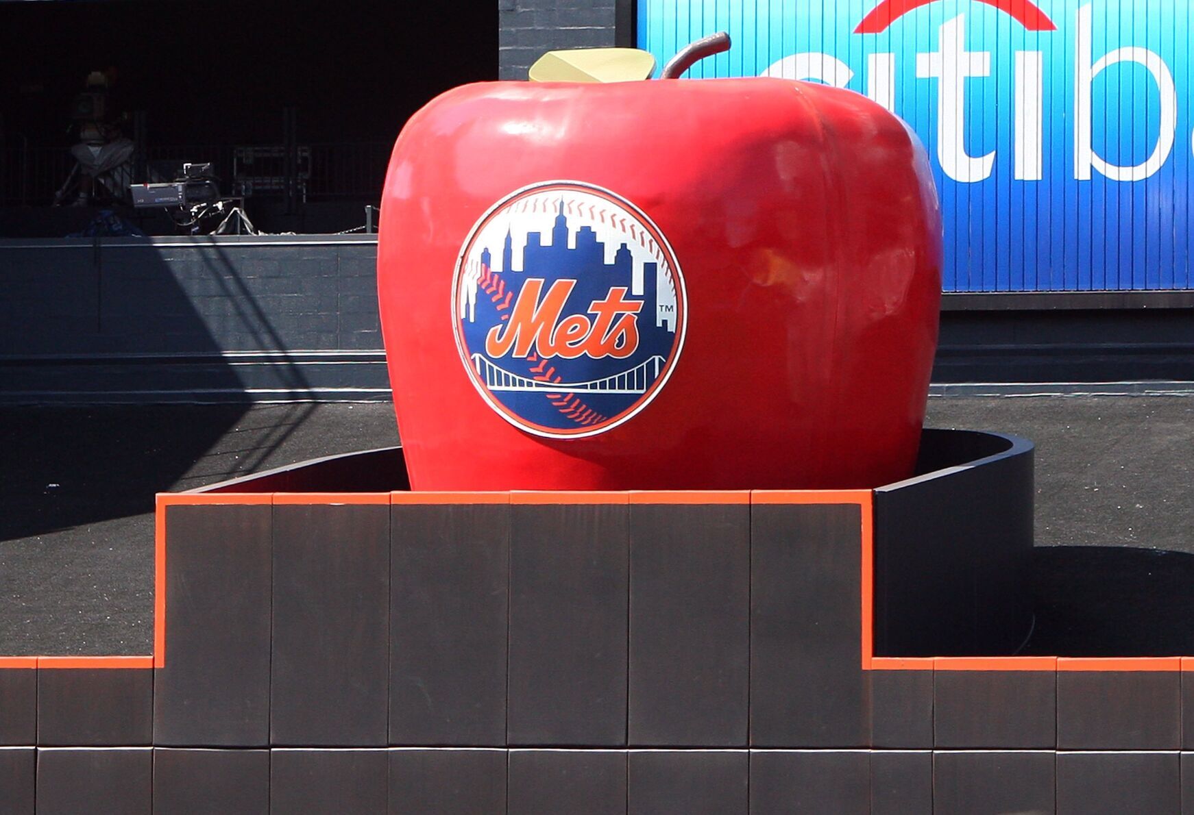New York Mets home run apple